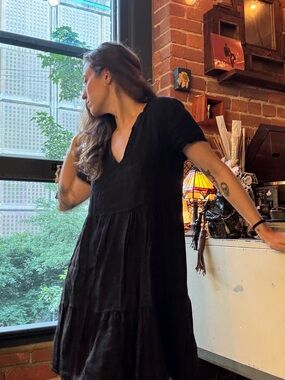Black linen Francesca Bettini dress